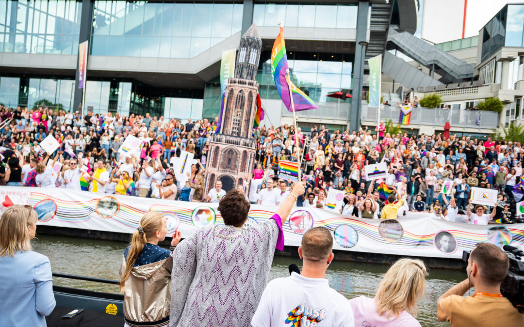 Regenboogcanon op de Utrecht Pride 2022, foto Ralf Mens