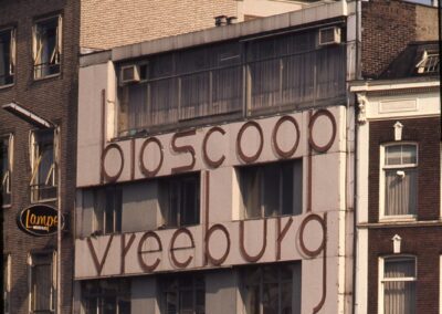 Bioscoop Vreeburg, ontworpen door Gerrit Rietveld, Vredenburg Utrecht, in de jaren zestig